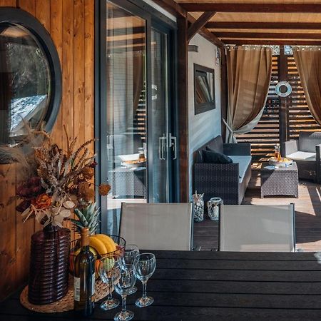 Отель Croatia Camp Premium Водице Экстерьер фото