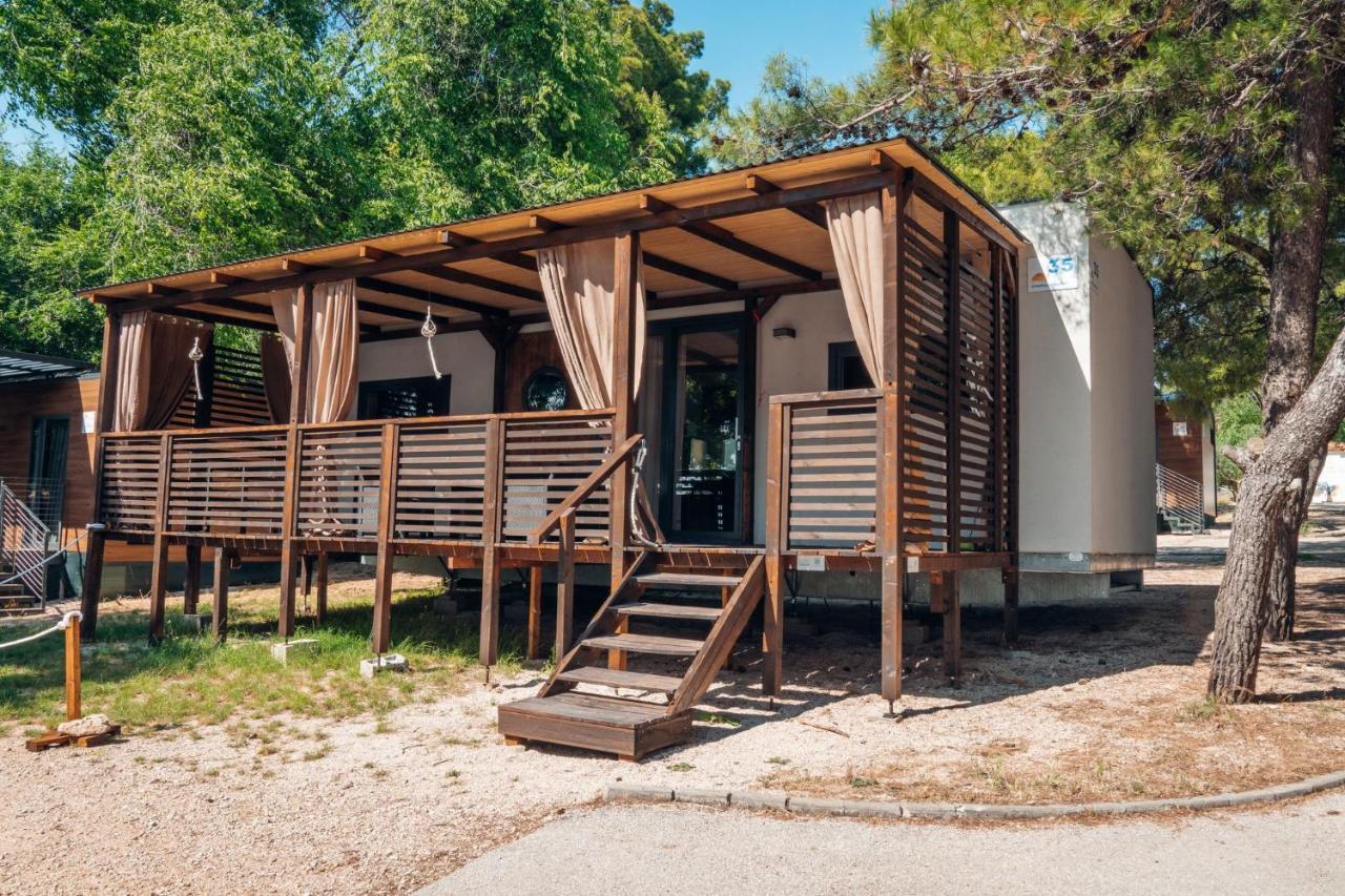 Отель Croatia Camp Premium Водице Экстерьер фото